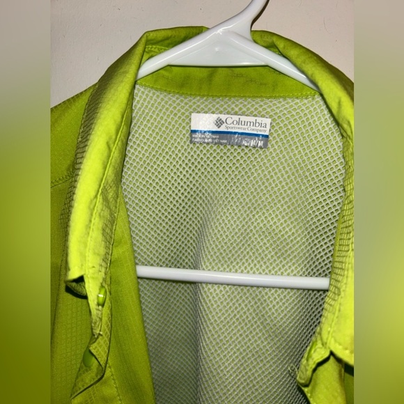 Columbia long sleeve lime green fishing shirt. Size medium - Picture 3 of 7
